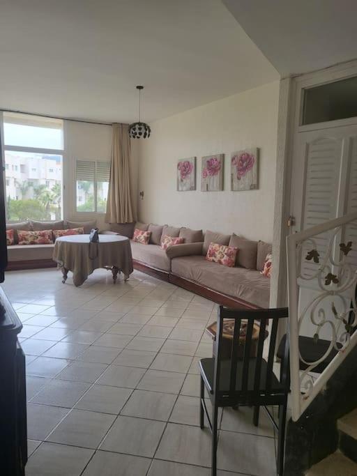 Stylish Duplex - Ocean View - Airport - Wifi - Renovated 2025 Jibila